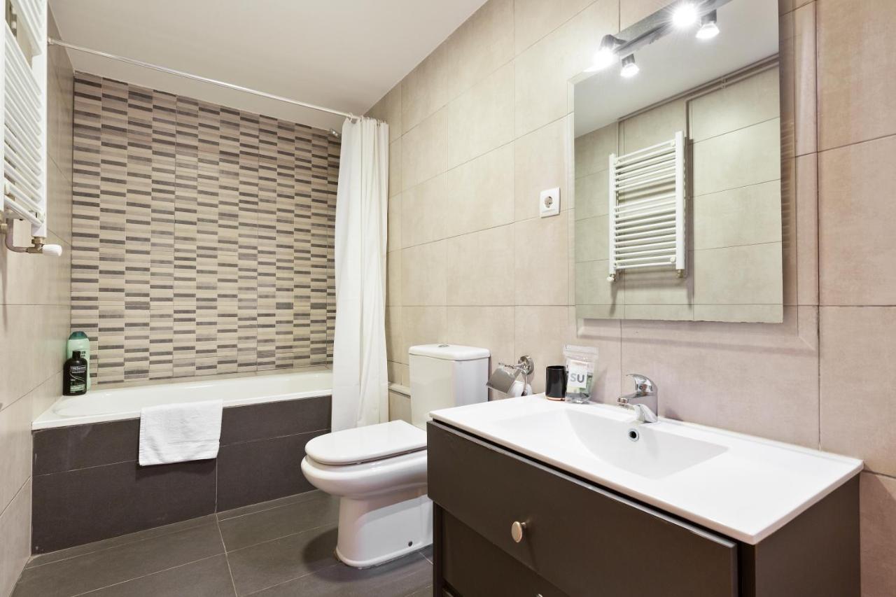 Stay U-Nique Apartments Aribau Barcelona Ngoại thất bức ảnh